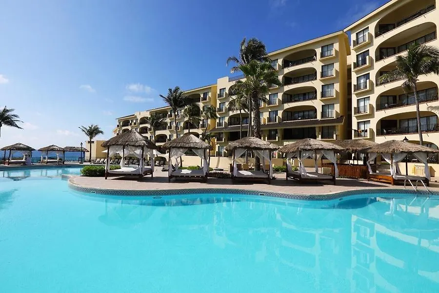Emporio Cancún Resort