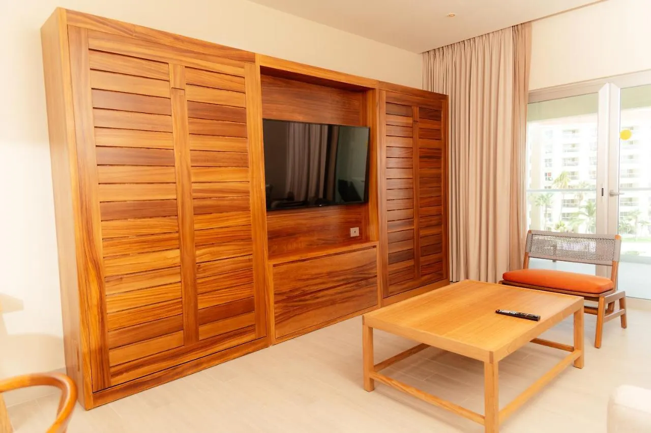 Resort Emporio Cancún