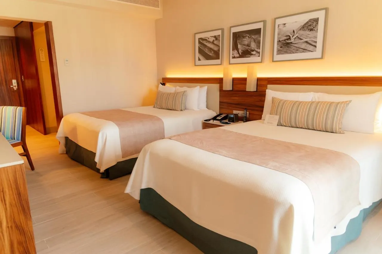 Rezort Emporio Cancún