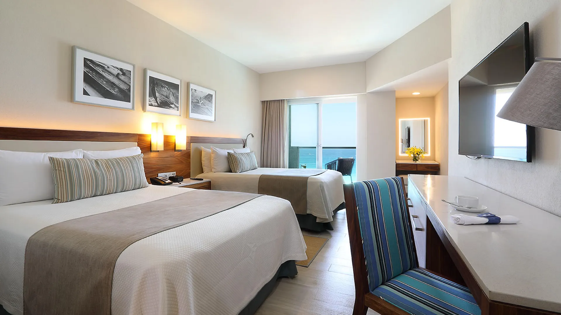 **** Rezort Emporio Cancún Mexiko