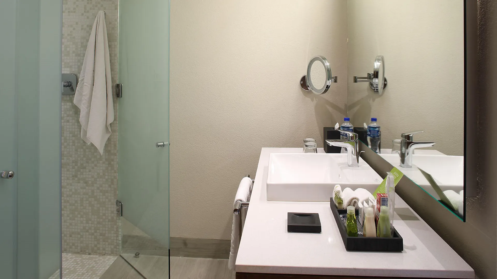 Rezort Emporio Cancún