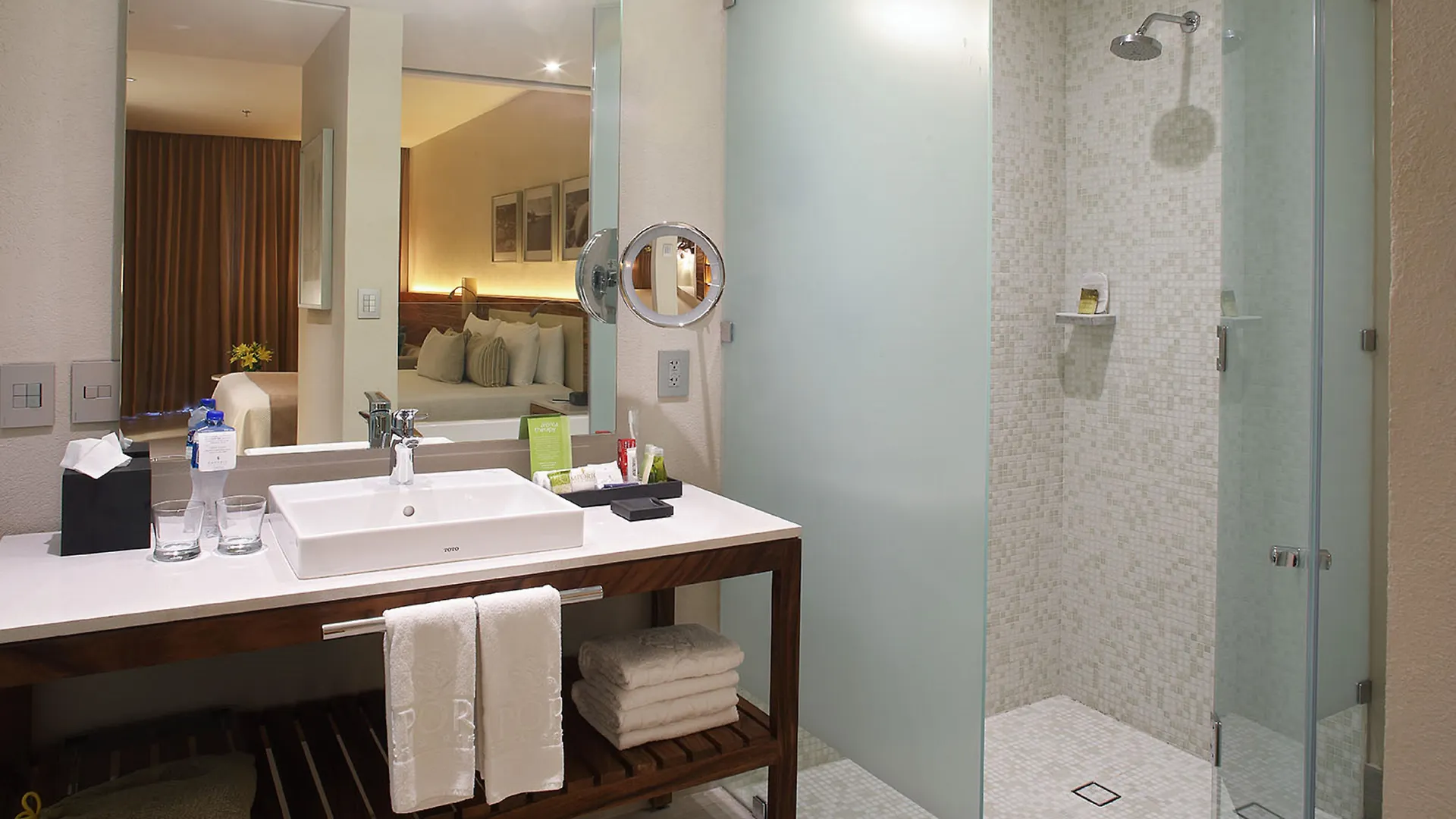 Emporio Cancún Rezort