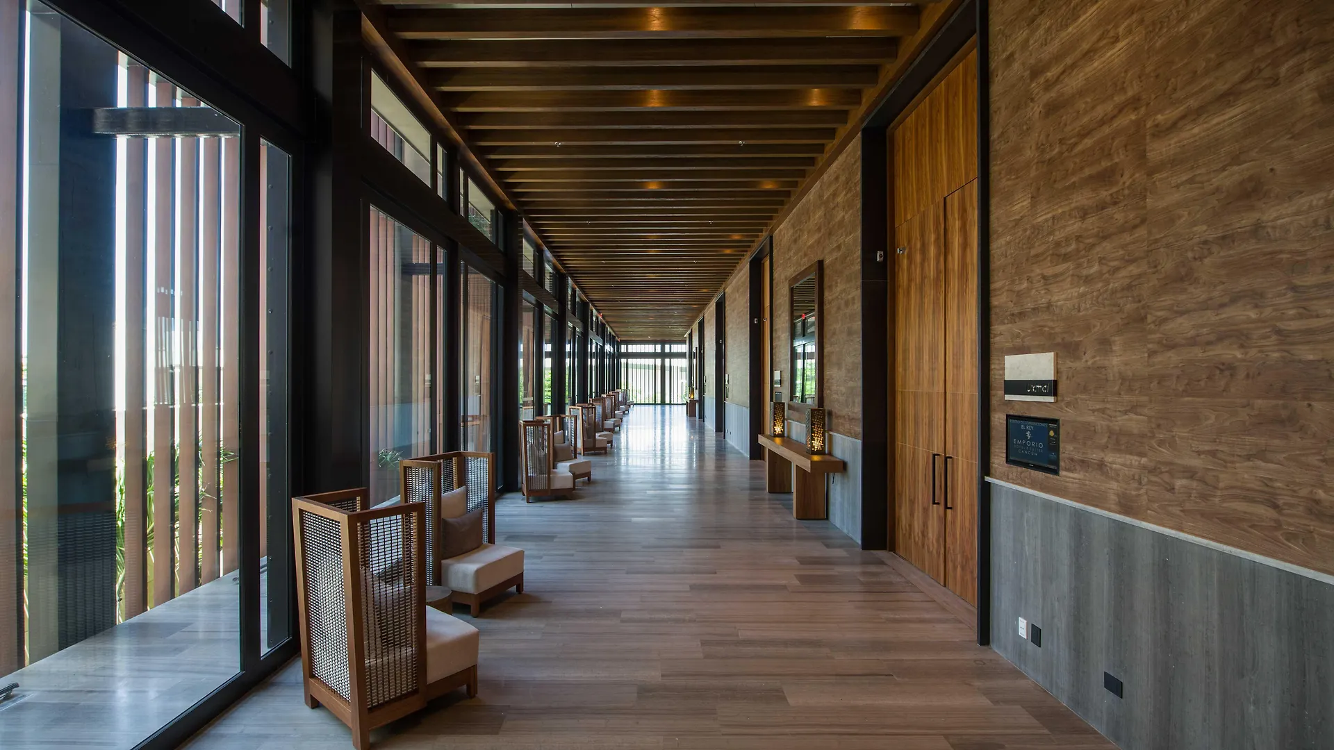 Rezort Emporio Cancún