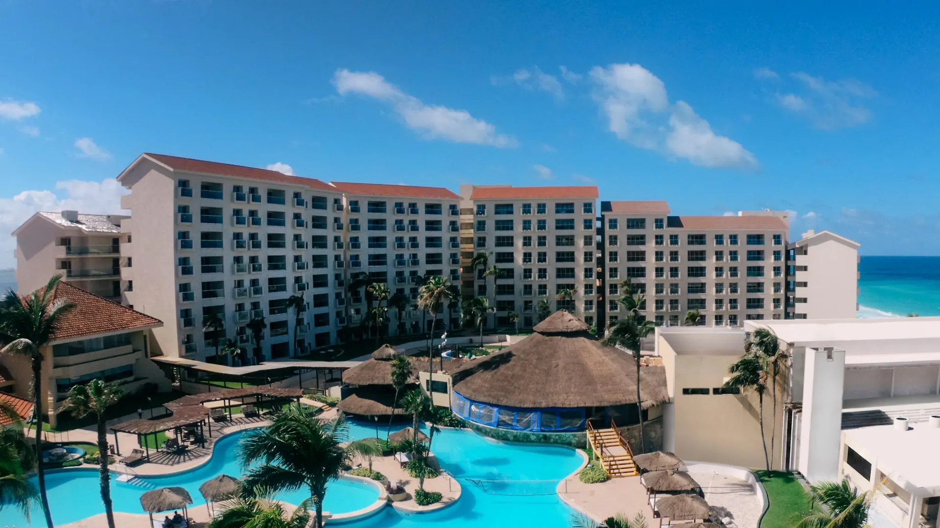 **** Rezort Emporio Cancún Mexiko